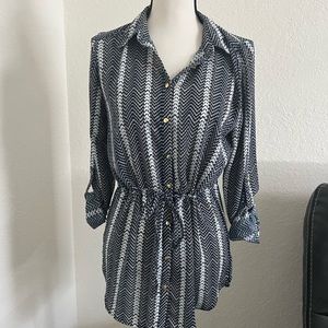 Charlotte Russe Navy And White Blouse Size Medium